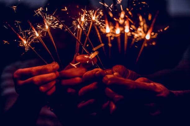 Buying Crackers Online vs Local Crackers Shop: Which Is Better?
